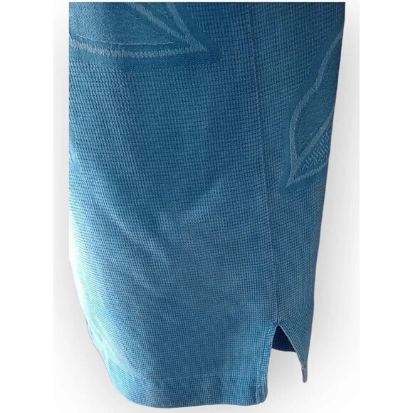 Montego Mon Blue Silk Embroidered Hawaiian Flowers Shirt Men's Sz S Short Sleeve - Picture 6 of 12